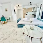 Luxury Residence 2 Bed-Room Apartment