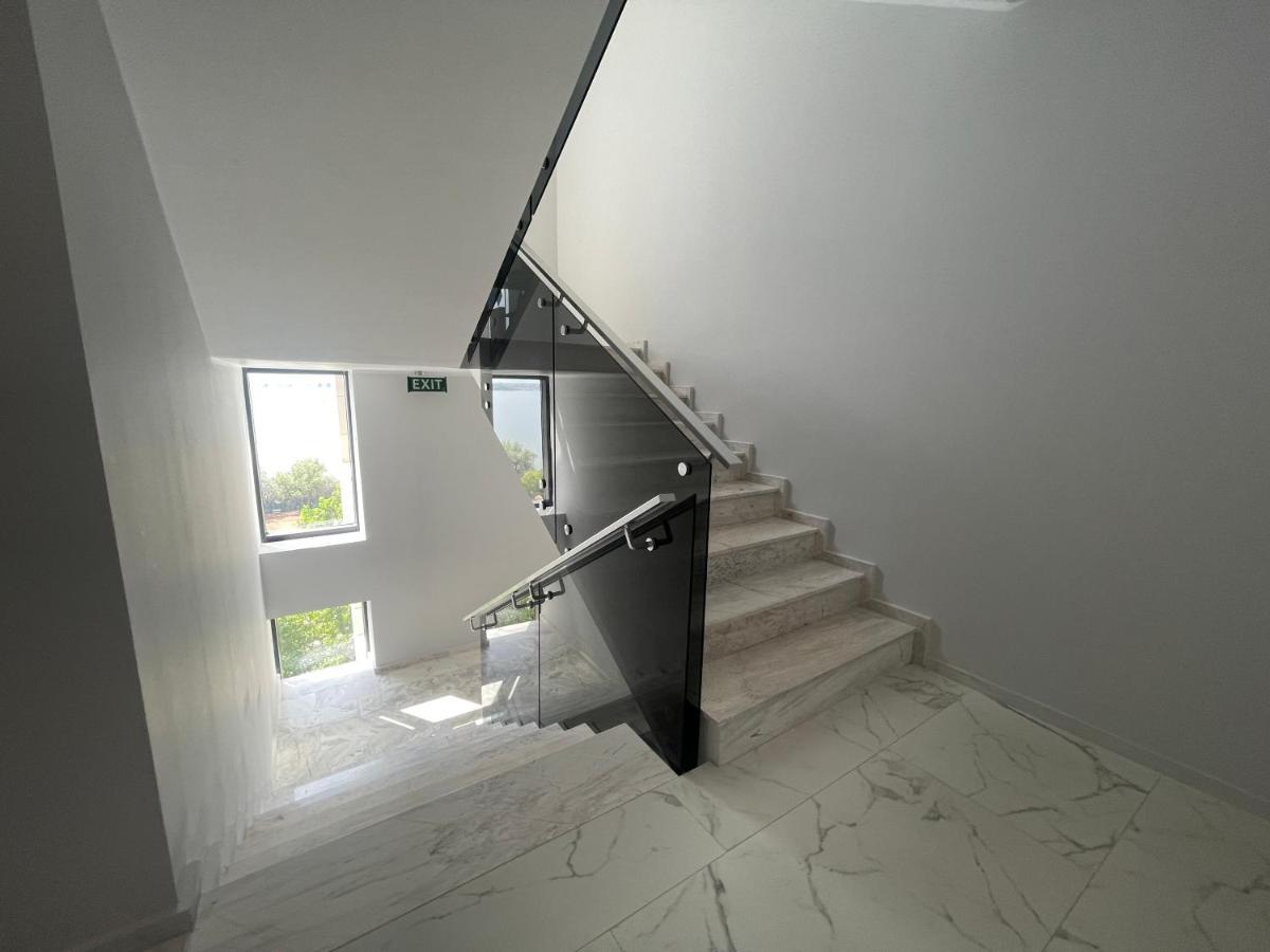 Luxury 2 Bed-room Apartament *