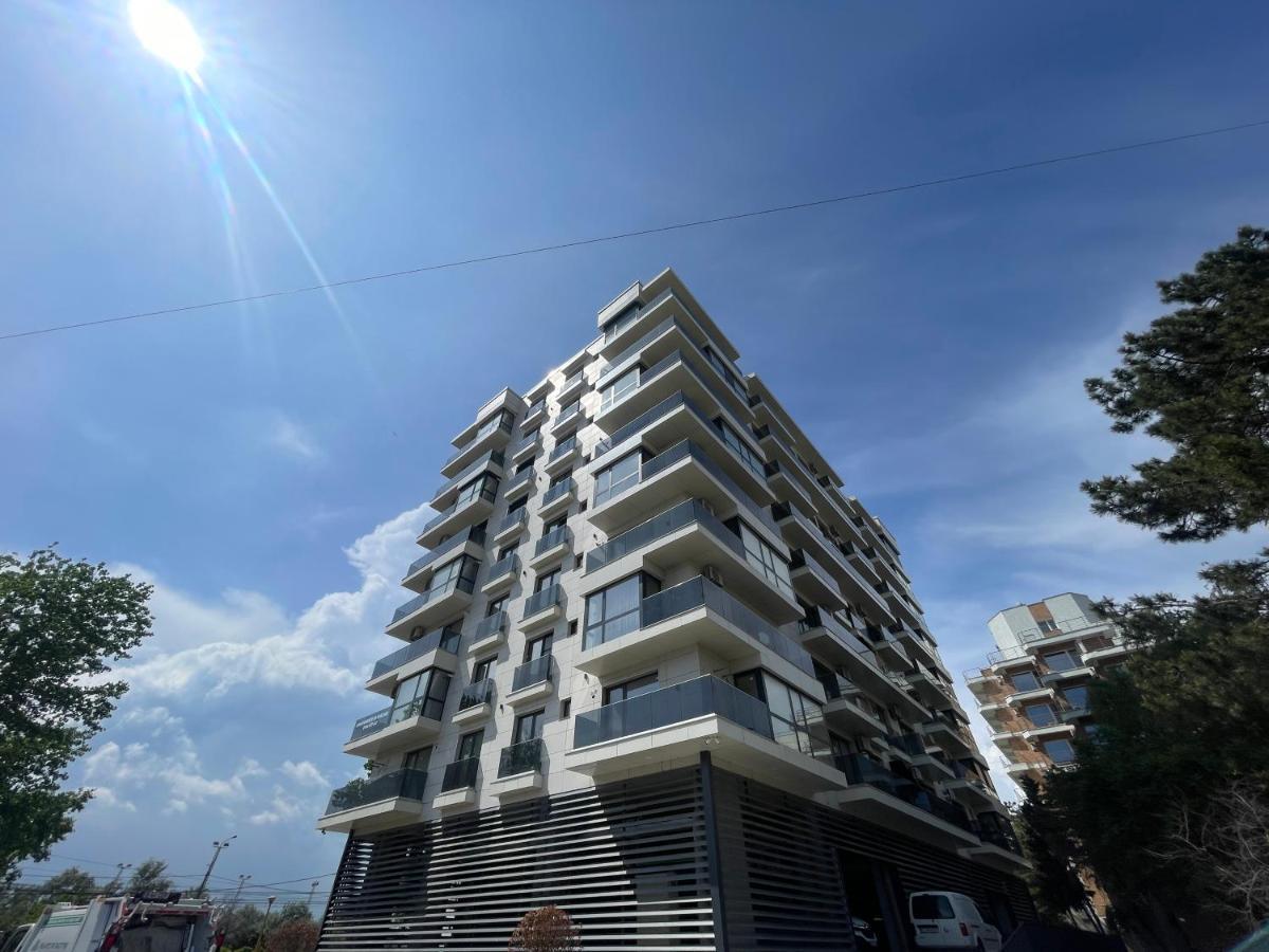 Luxury 2 Bed-room Apartament