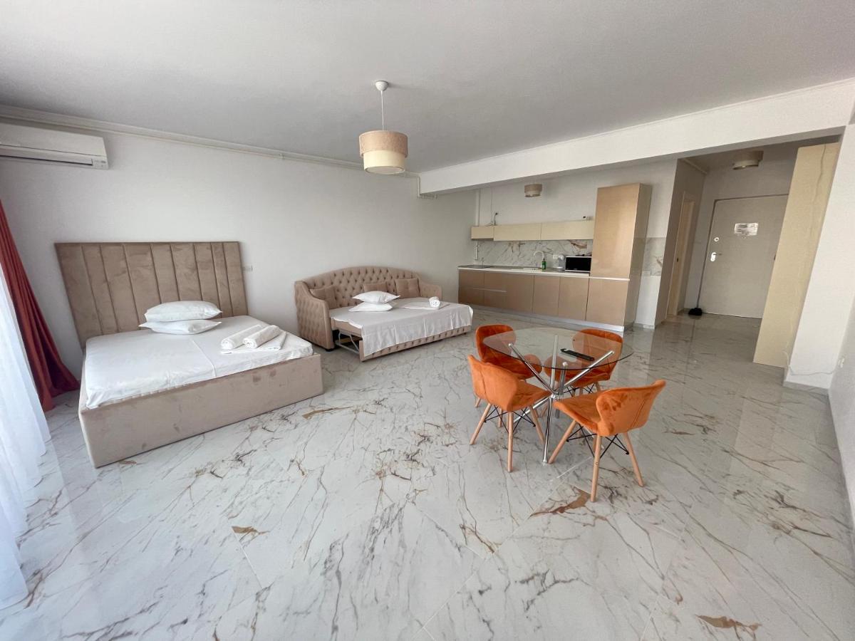 Luxury 2 Bed-room Apartament Mamaia