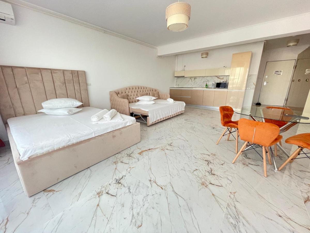 Luxury 2 Bed-room Apartament Mamaia