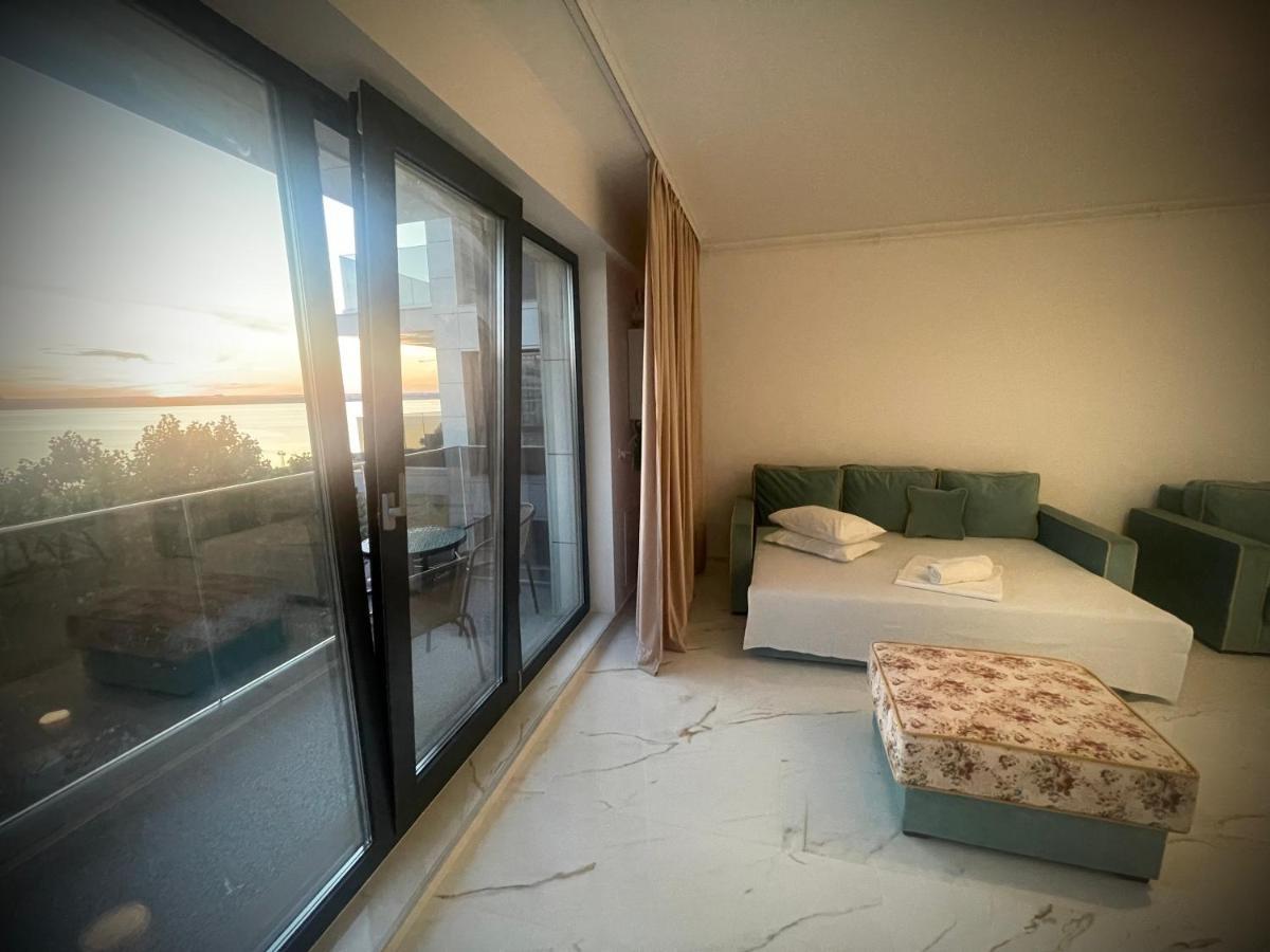 Luxury 2 Bed-room Mamaia